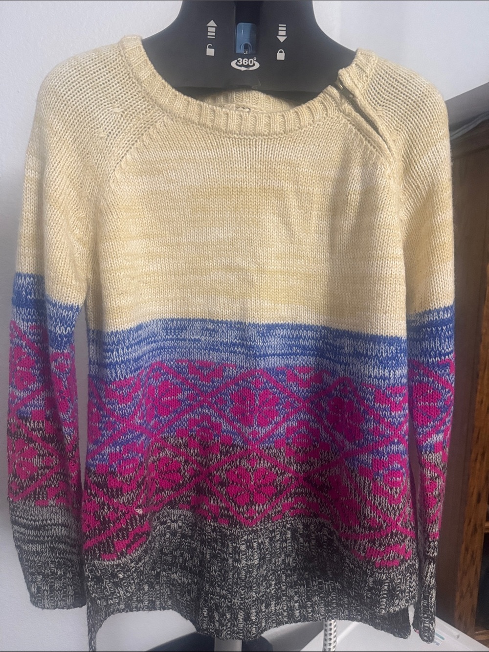 Eyeshadow Cream, Blue & Pink Patterned Crewneck Sweater